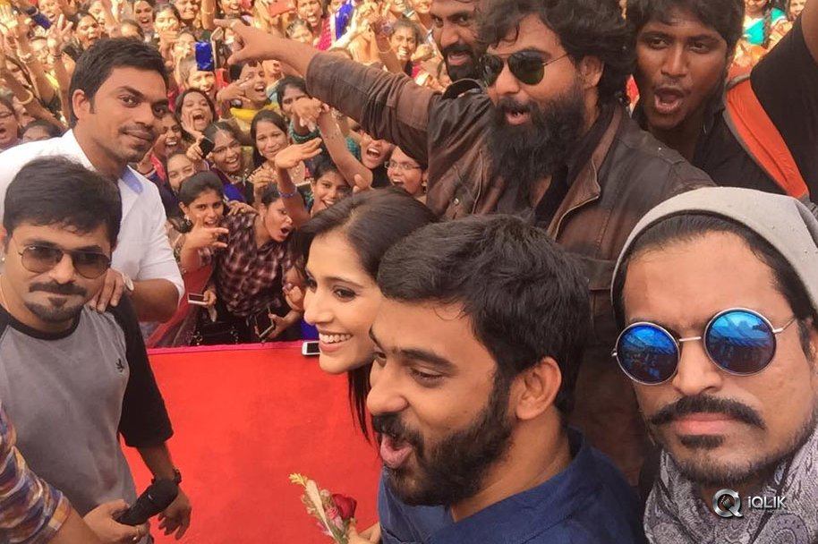 Tanu-Vachenanta-Movie-promotions-At-Vizag